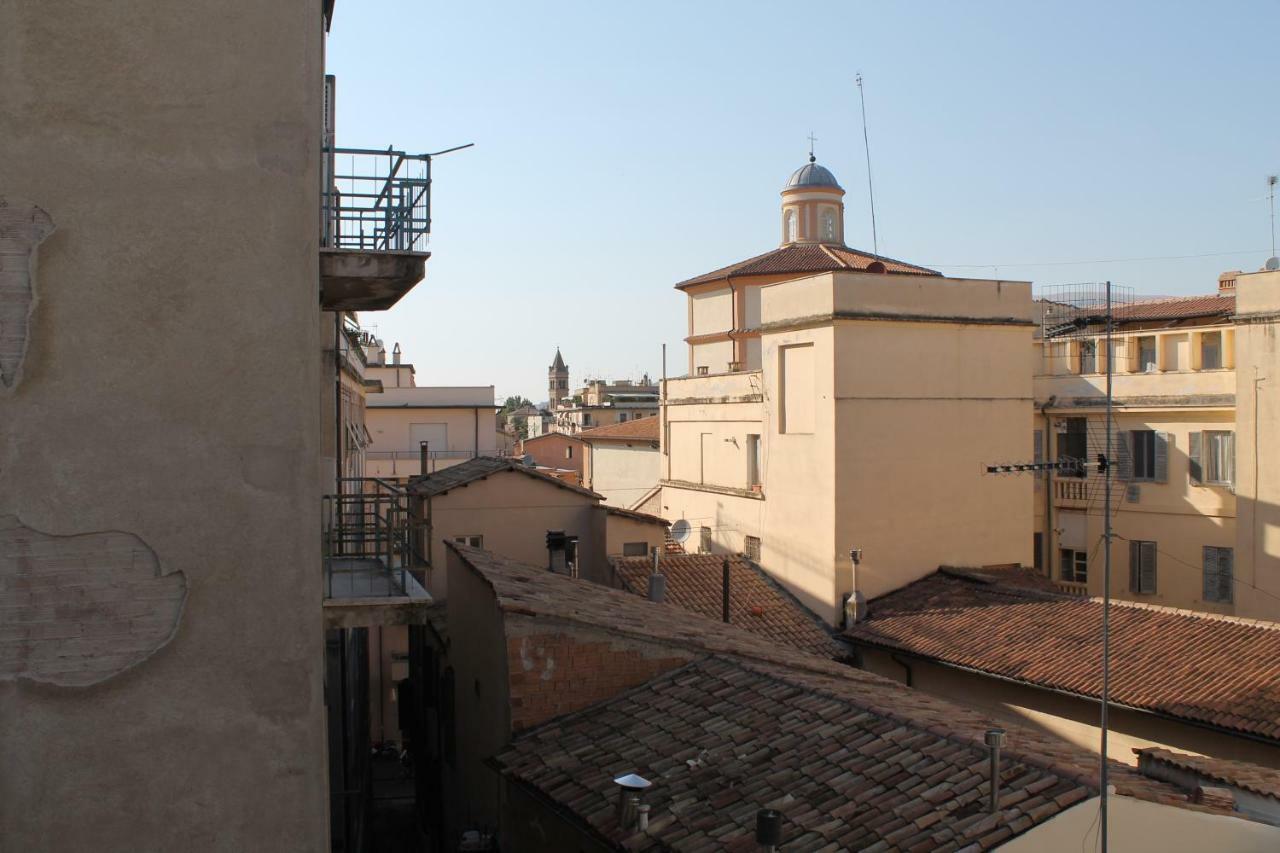 Minisuite Zefiro-Intero Appartamento Ad Uso Esclusivo By Appartamenti Petrucci Foligno Exterior photo