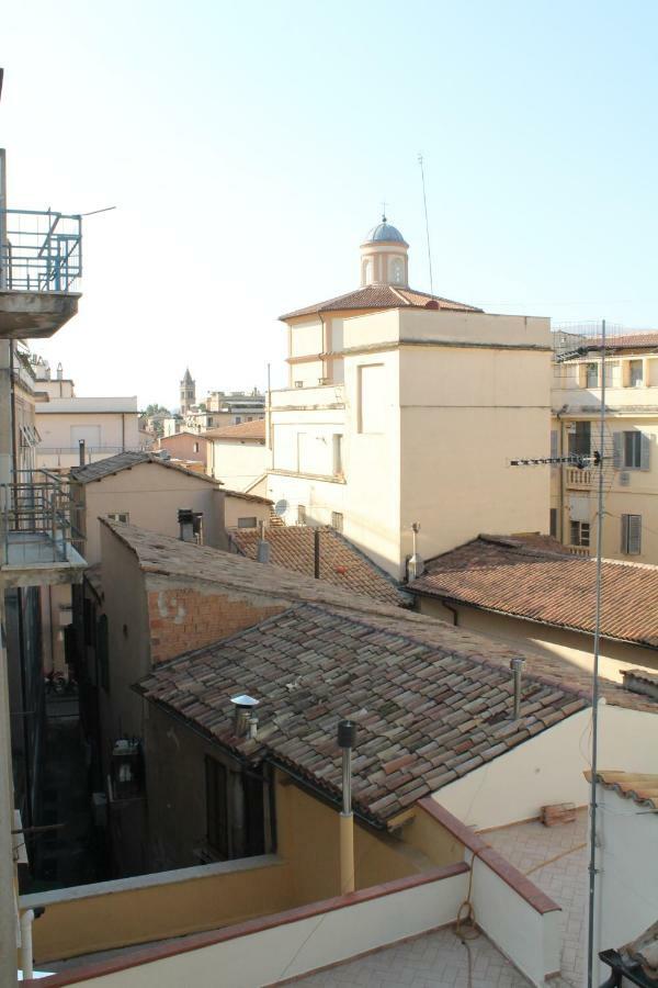 Minisuite Zefiro-Intero Appartamento Ad Uso Esclusivo By Appartamenti Petrucci Foligno Exterior photo
